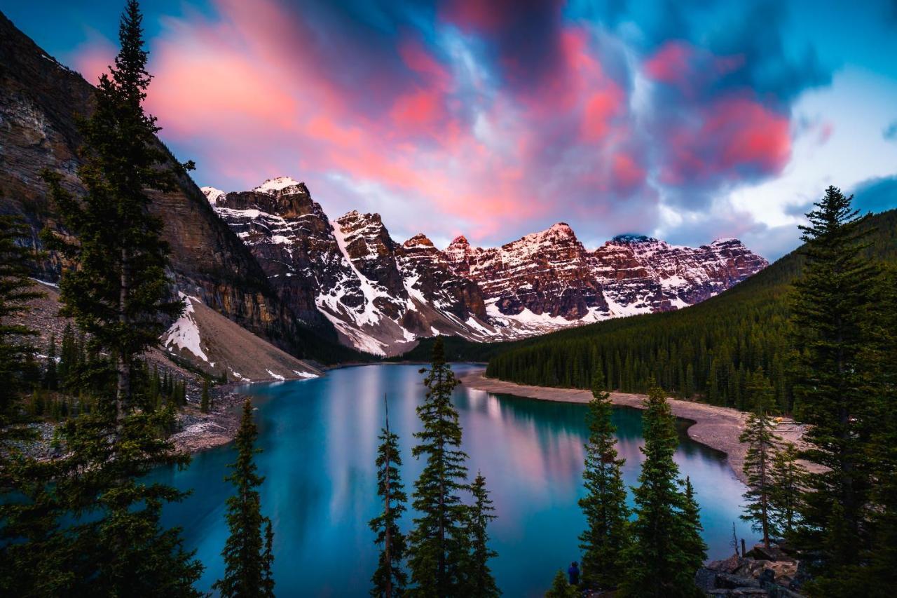 Spectacular Mountain View Corner Unit Pool Hot Tub Park Pass Apartment Canmore Exterior photo